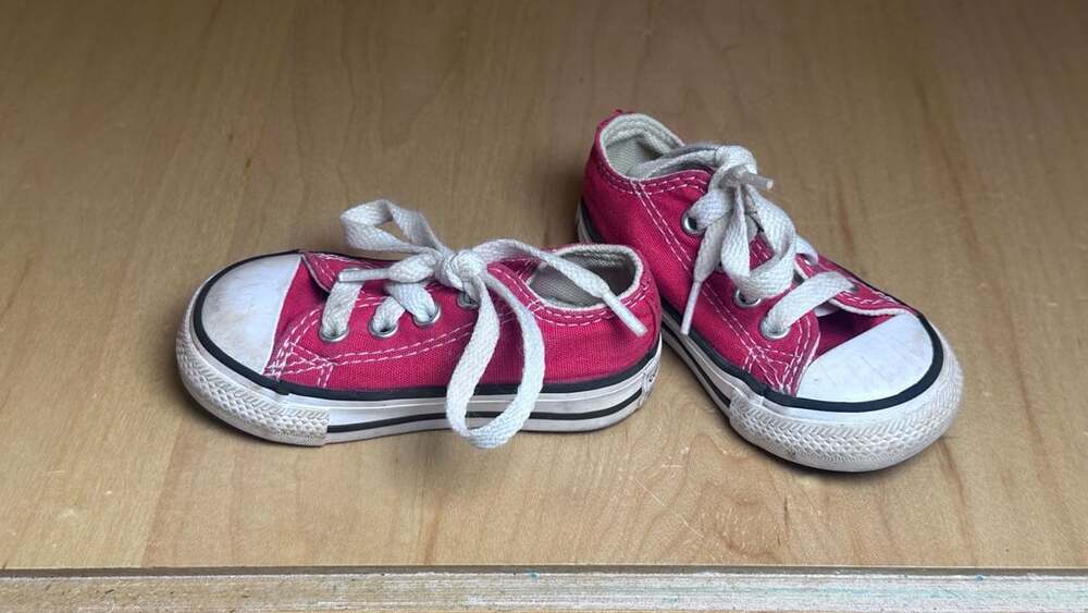 Converse Chuck Taylor All Star Low Top Size 4 Pink Canvas Sneakers